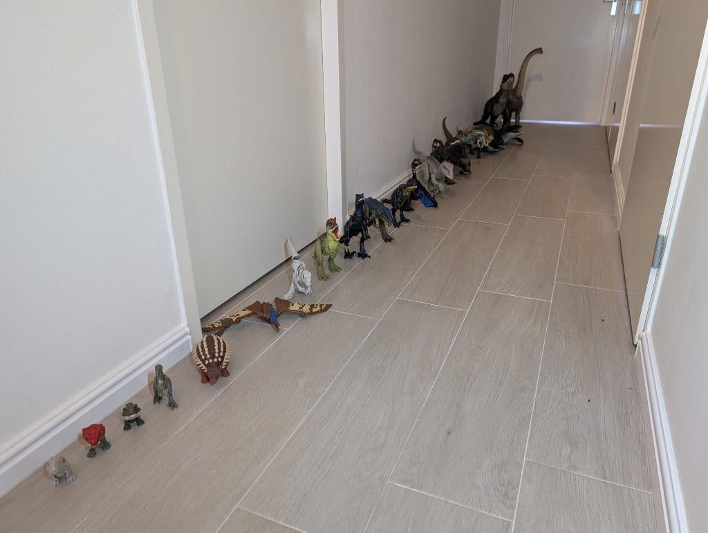 Mattel Jurassic world dinos, Ophalen, Zo goed als nieuw