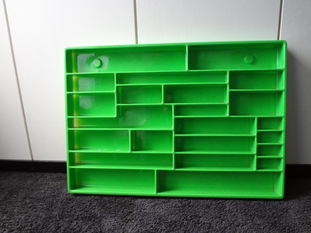 Groene kunststof letterbak., Ophalen