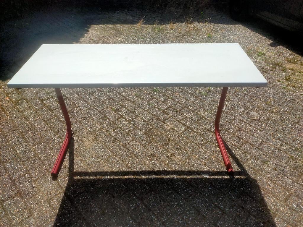 Eromes schoolbank., Huis en Inrichting, Bureaus, Zo goed als nieuw, Ophalen