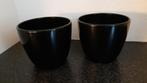 2 zwarte bloempotten, Ophalen, Rond, Zo goed als nieuw, Balkon