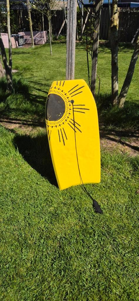 Geel Bodyboard met Zon Design - Perfect voor Zomerplezier, Kinderen en Baby's, Speelgoed | Buiten | Los speelgoed, Gebruikt, Ophalen