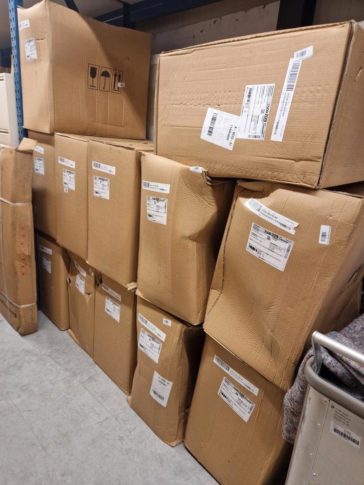 10 st. Bureaustoel Netwave Zwart NEN1335 Hoofdsteun (nieuw), Huis en Inrichting, Bureaustoelen, Nieuw, Bureaustoel, Zwart, Ergonomisch