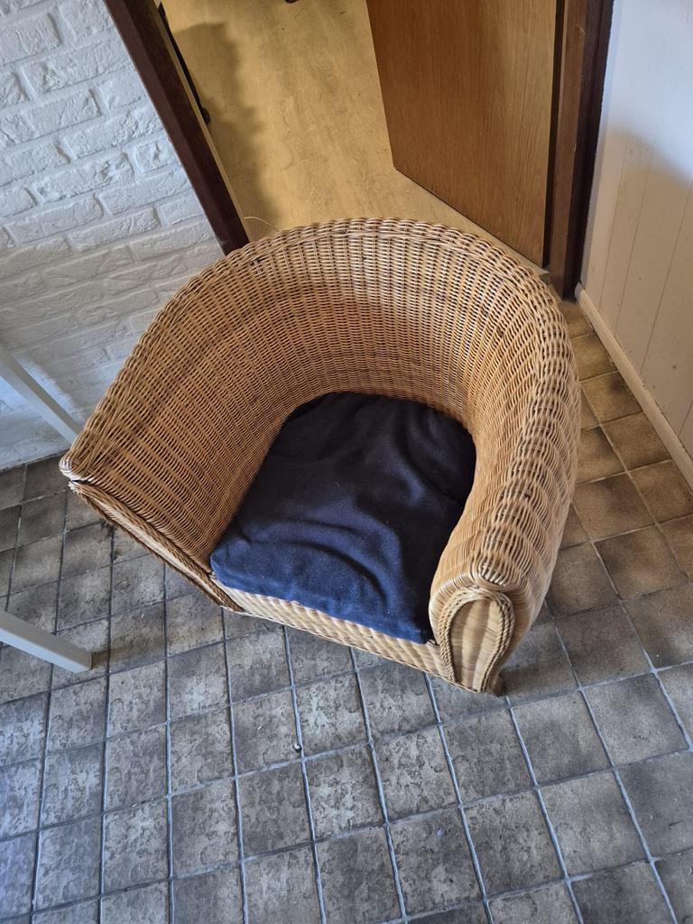 Leuke rotan fauteuil - Bieden!, Ophalen, Gebruikt, Riet of Rotan, 75 tot 100 cm
