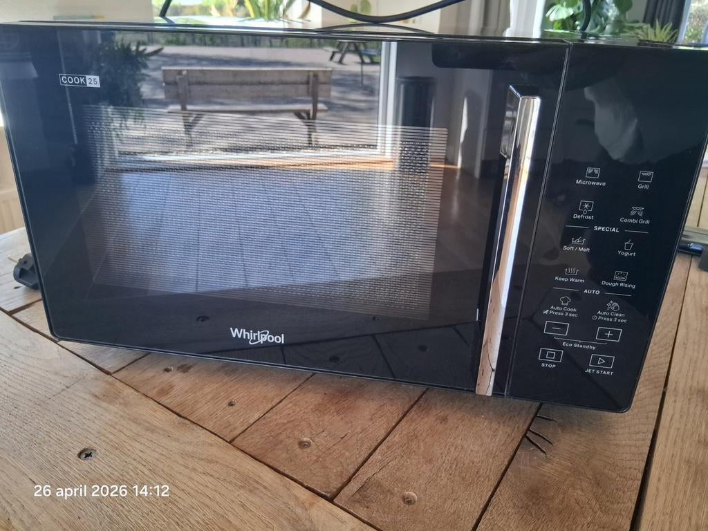 Whirlpool Magnetron 900W - Zwart, Zo goed als nieuw, Witgoed en Apparatuur, Magnetrons, Grill, Ophalen of Verzenden, Draaiplateau