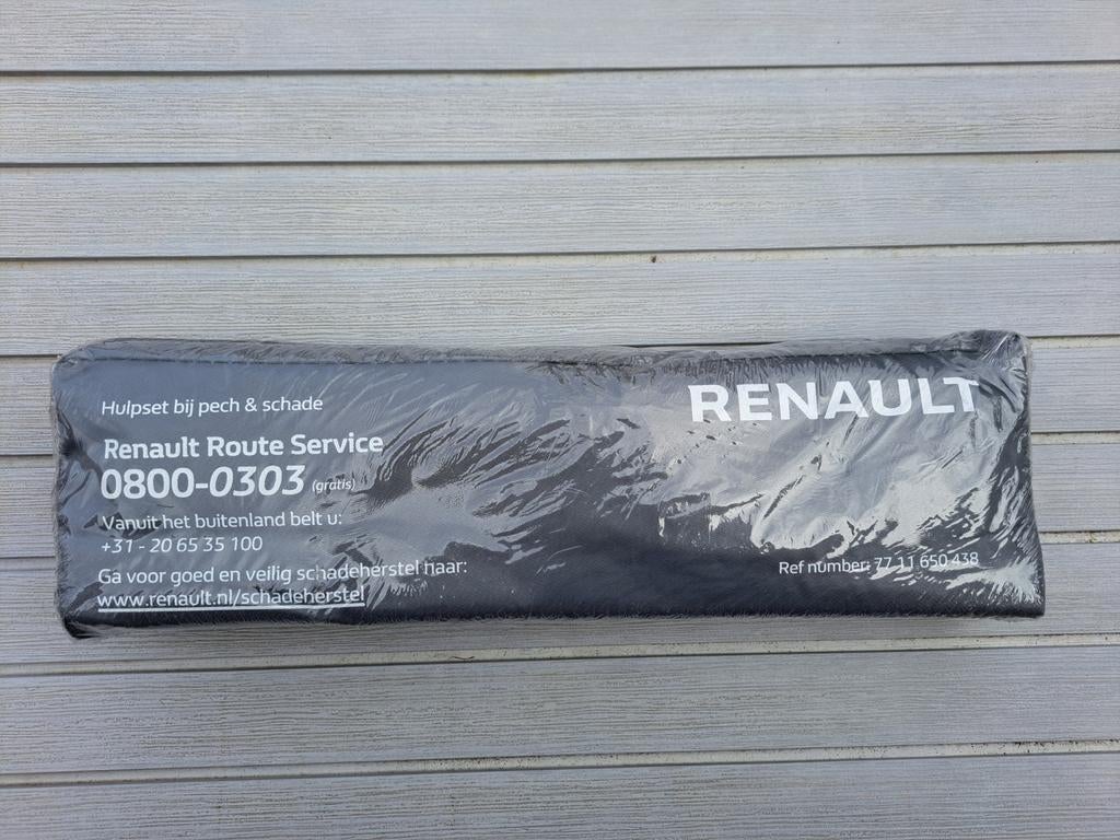 Renault Hulpset: EHBO, veiligheidsvesten, gevarendriehoek, Auto diversen, Auto-accessoires, Zo goed als nieuw, Ophalen of Verzenden