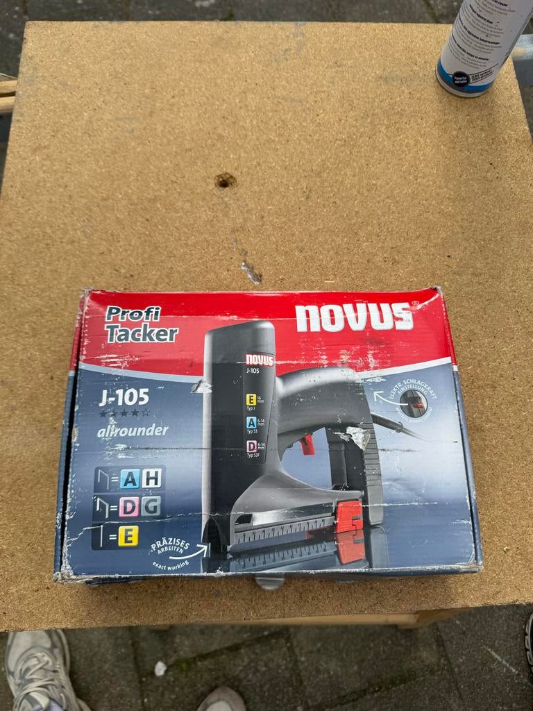 Novus Profi Tacker J-105 Allrounder - Elektrische Nietmachin, Ophalen of Verzenden, Zo goed als nieuw