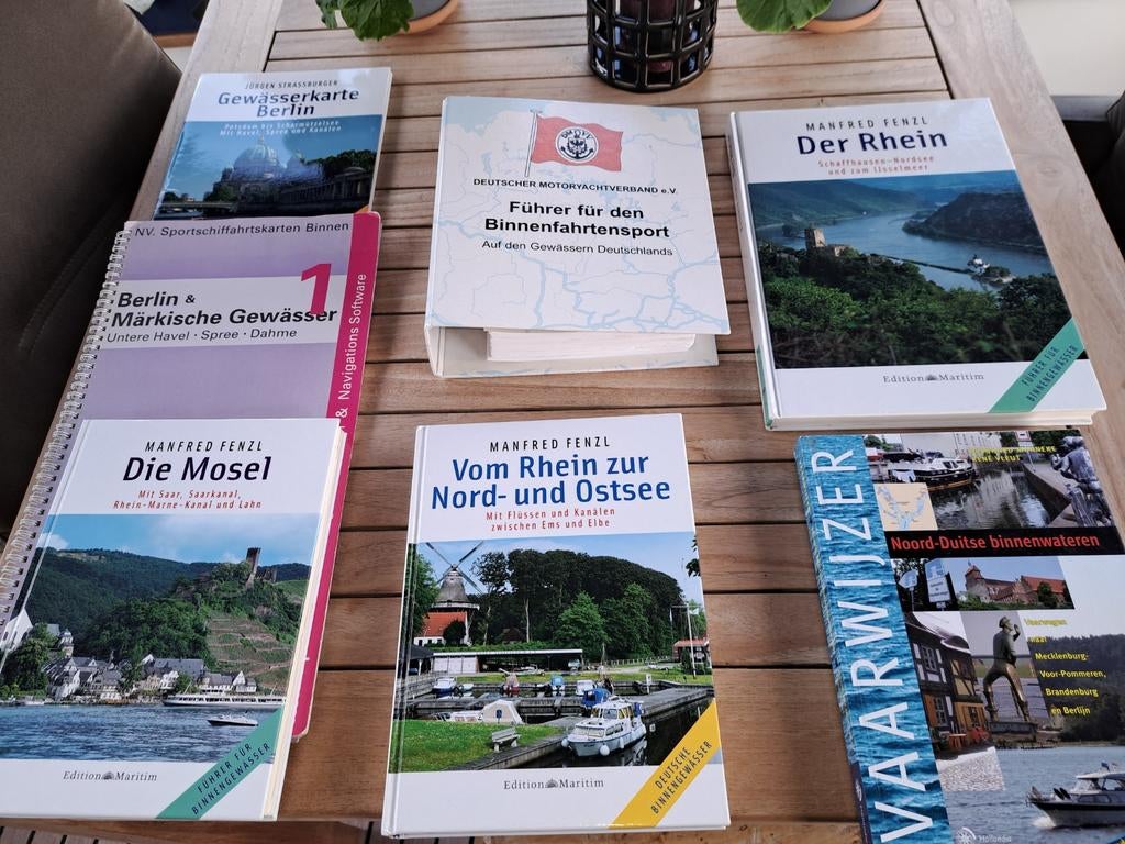 Vaarkaarten en vaarboeken Duitsland (Rijn, Moezel, Berlijn), Overige merken, Europa, Ophalen of Verzenden, Zo goed als nieuw