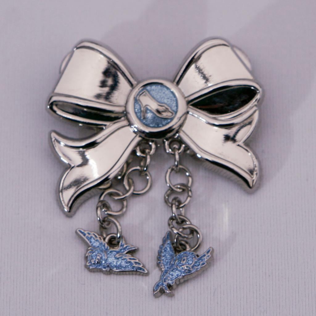 Disney Trading Pin Bijou Assepoester Boog, Ophalen of Verzenden, Overige figuren, Zo goed als nieuw, Beeldje of Figuurtje