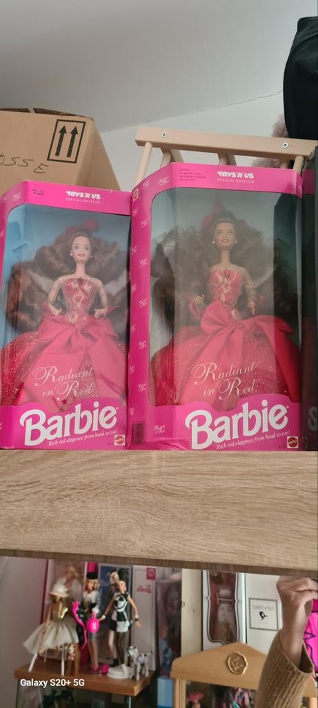 Barbie Radiant in Red - Special Edition (2 stuks), Ophalen of Verzenden, Nieuw, Barbie