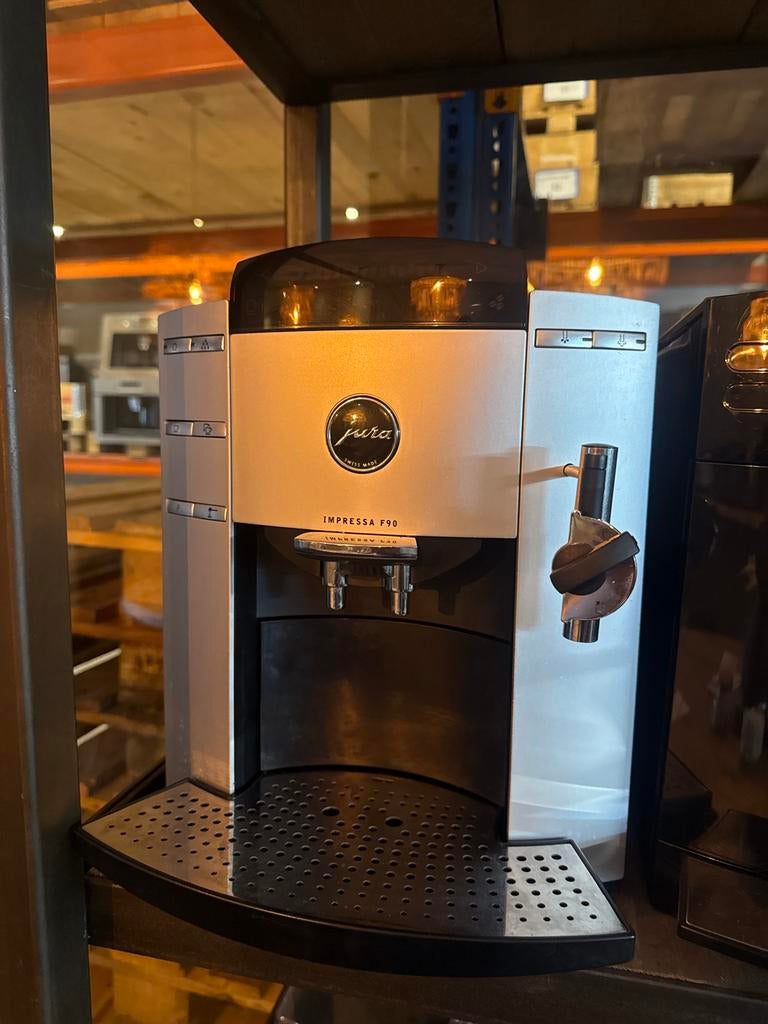 Jura Impressa F90 Koffiemachine - Gereviseerd, Topstaat!, Witgoed en Apparatuur, Koffiezetapparaten, Koffiebonen, Ophalen, Stoompijpje