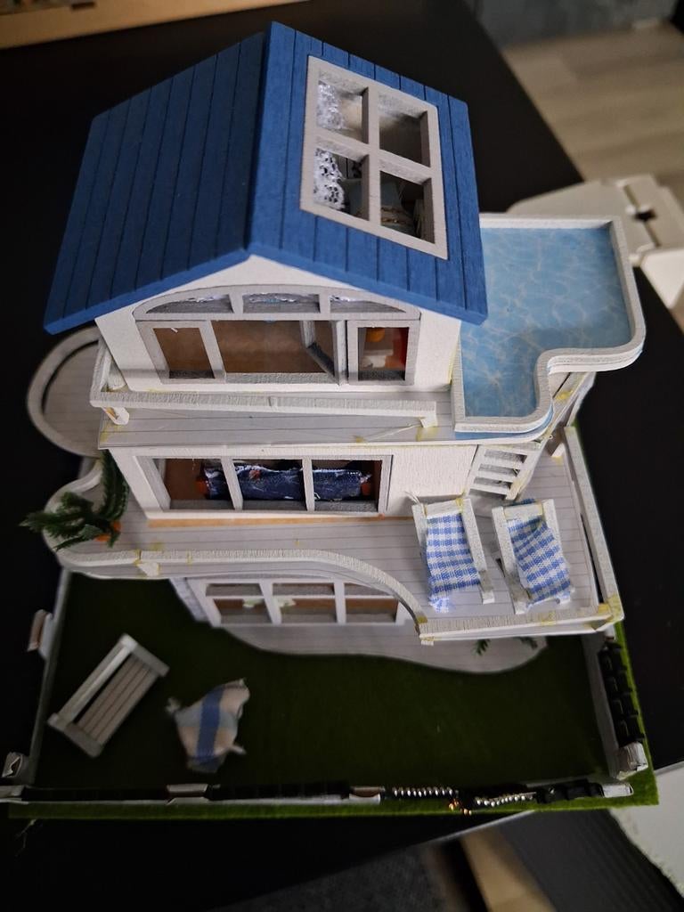 Beschrijving, Ophalen of Verzenden, Poppenhuis