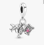 Pandora bedel zilver vliegtuig wereldbol koffer, Ophalen of Verzenden, Zo goed als nieuw, Zilver, Pandora