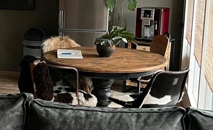 Eettafel (uitschuifbaar), Huis en Inrichting, Tafels | Eettafels, Gebruikt, 50 tot 100 cm, Rond, Overige houtsoorten, Ophalen