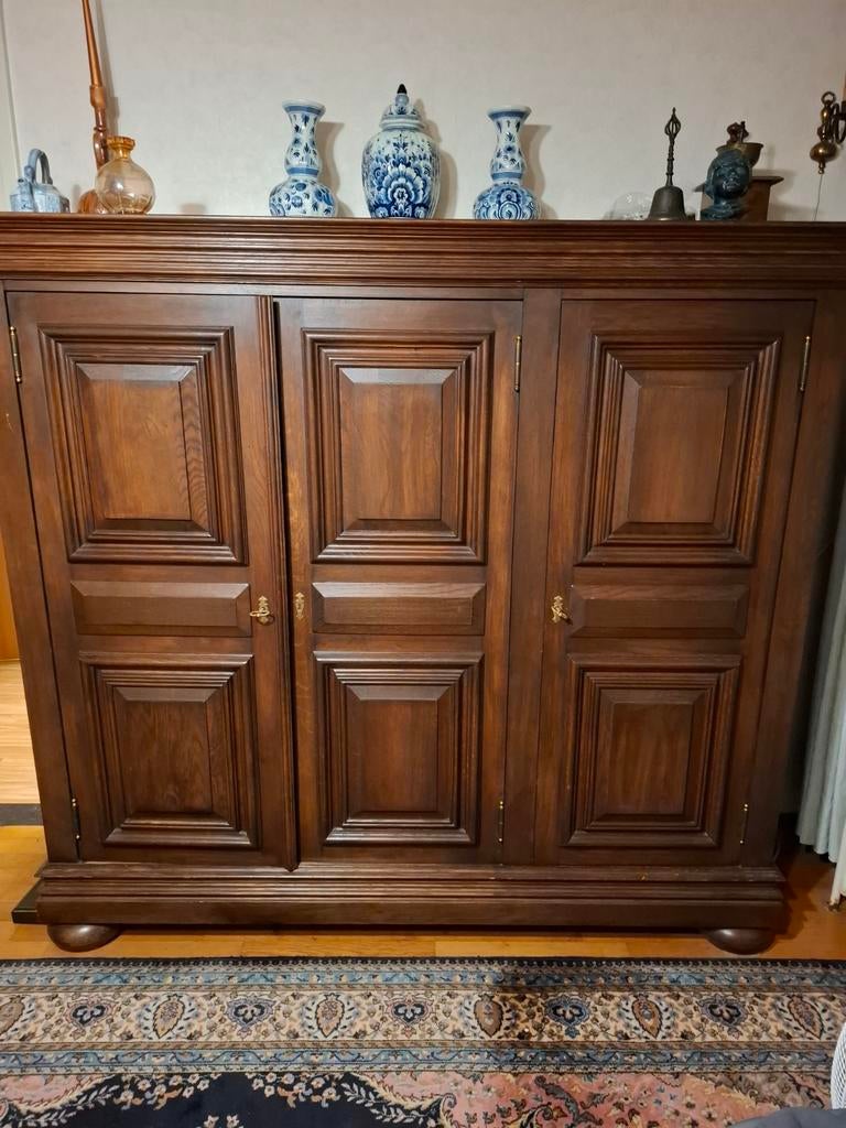 Klassieke ruime opbergkast 3 drs, Ophalen