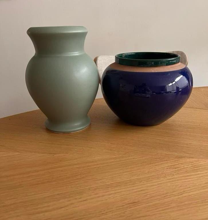 Bloempot / vaas keramiek aardewerk terracotta blauw groen, Huis en Inrichting, Woonaccessoires | Vazen, Zo goed als nieuw, Blauw