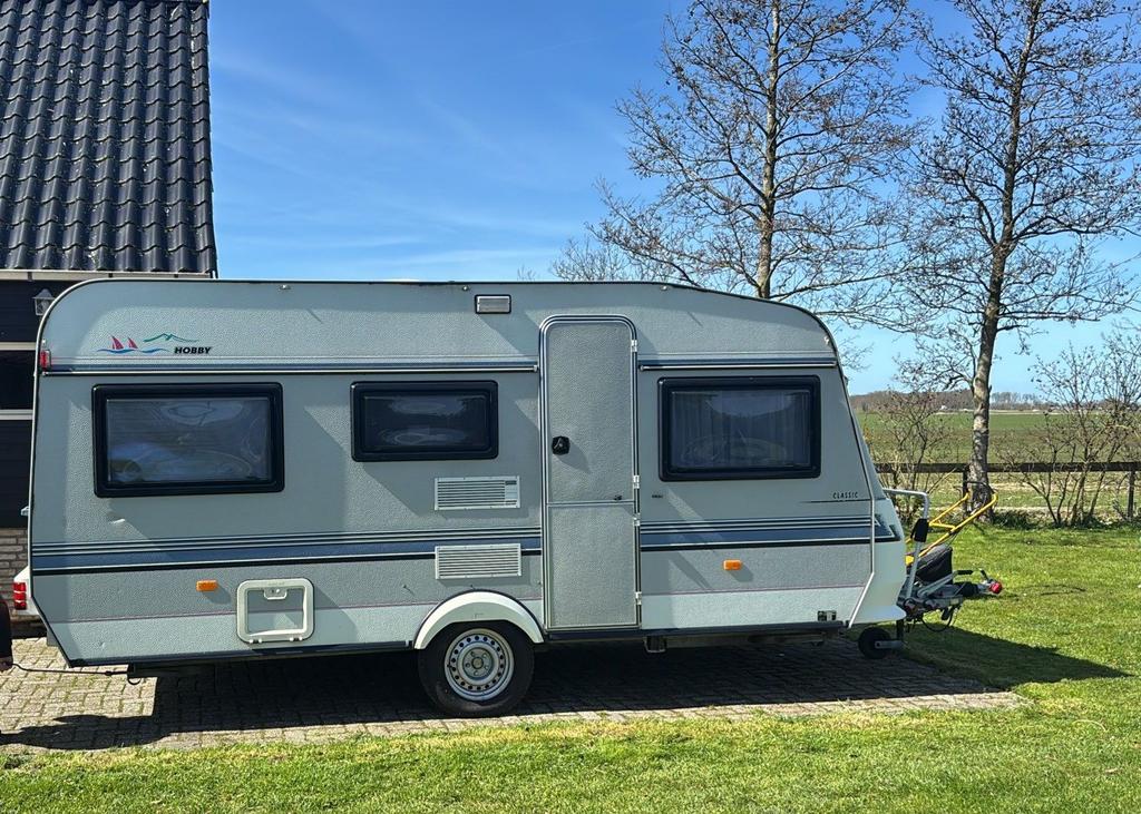 Te koop: Hobby 440 caravan (1994) – direct te gebruiken, Standaardzit, Hobby, Omvormbare zithoek, Particulier