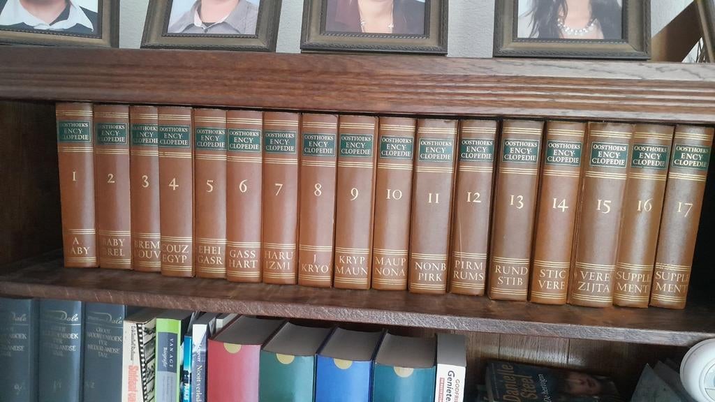 Oosthoeks Encyclopedie 6e druk 1968 - 17 delen, Boeken, Ophalen, Gelezen