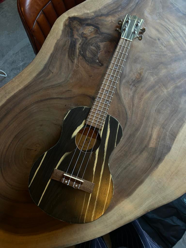 Ukelele Fazley, Ophalen, Zo goed als nieuw, Overige typen
