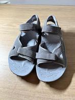 Merrell Sandalen Lichtgrijs Maat 40, Merrell, Zo goed als nieuw, Grijs, Sandalen of Muiltjes