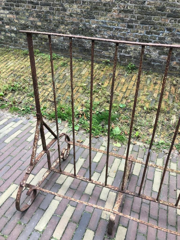 Sierlijk Jugendstil Smeedijzeren Fietsenrek (ca. 1900-1920), Ophalen, Gebruikt