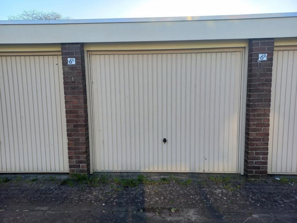 TE HUUR GARAGEBOX NOTENHOF BARENDRECHT, Auto diversen, Autostallingen en Garages