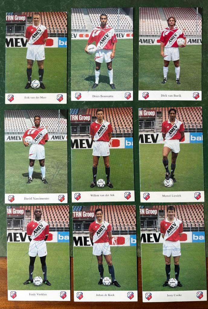 9 gesigneerde spelerskaarten FC Utrecht, Ophalen of Verzenden, Zo goed als nieuw, F.C. Utrecht, Spelerskaart