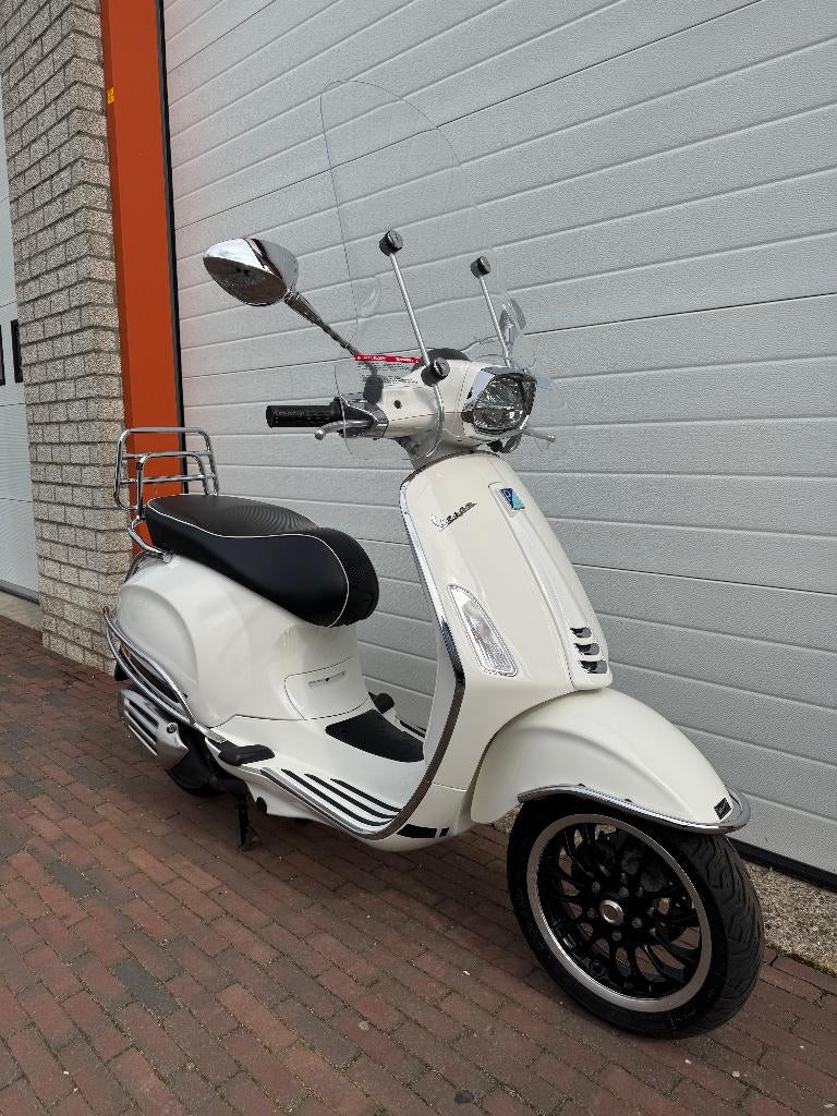 Vespa Sprint 25 km BJ: 2022, Ophalen, Overige modellen, Zo goed als nieuw, Benzine