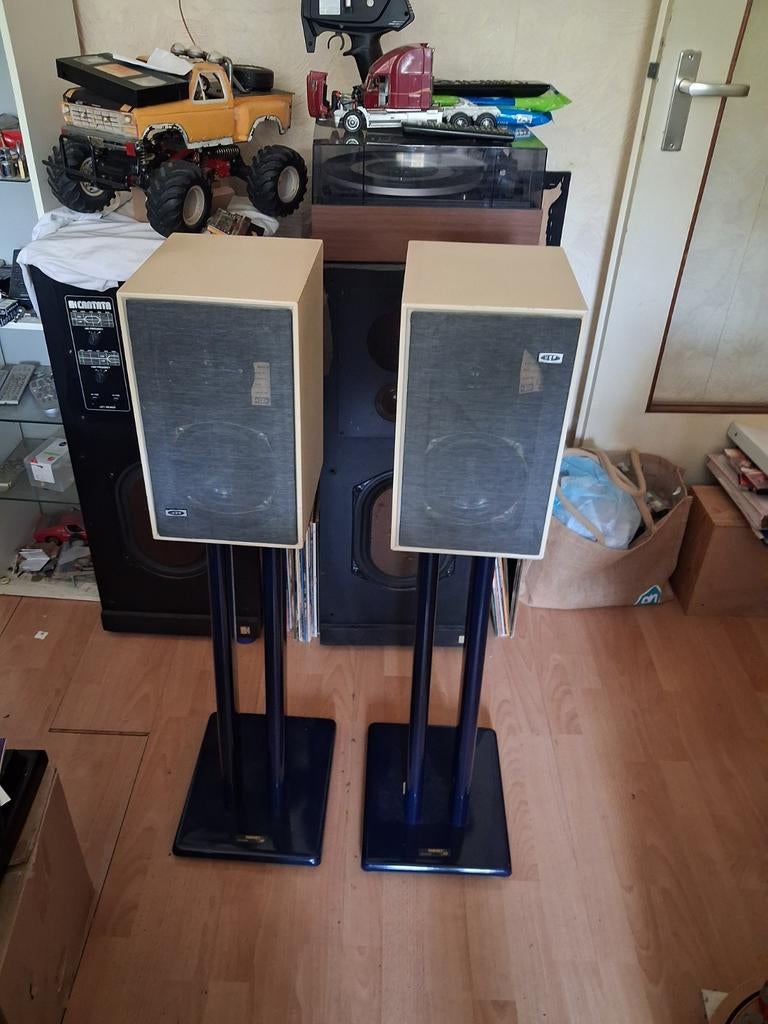 Kef cresta, Ophalen of Verzenden, Minder dan 60 watt, Front, Rear of Stereo speakers, Overige merken