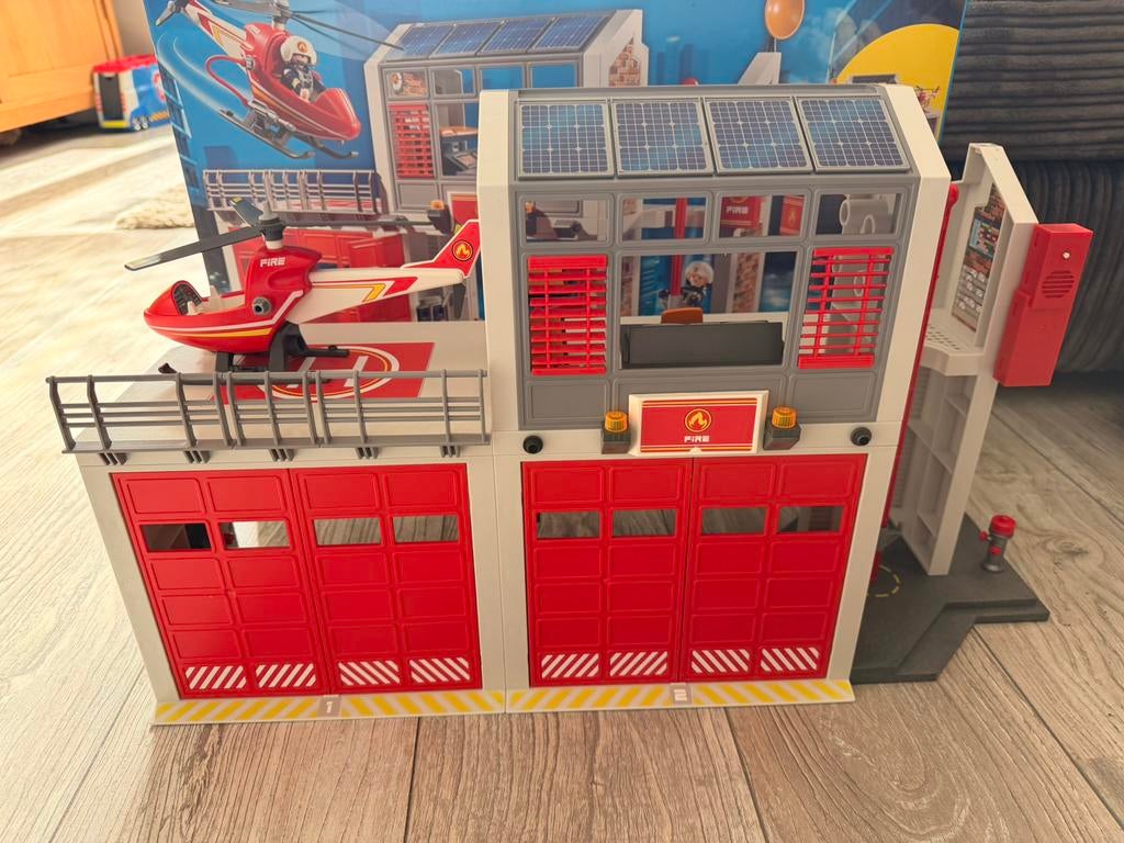 Playmobil 9462 Action Heroes Brandweerkazerne, Kinderen en Baby's, Speelgoed | Playmobil, Ophalen of Verzenden, Zo goed als nieuw