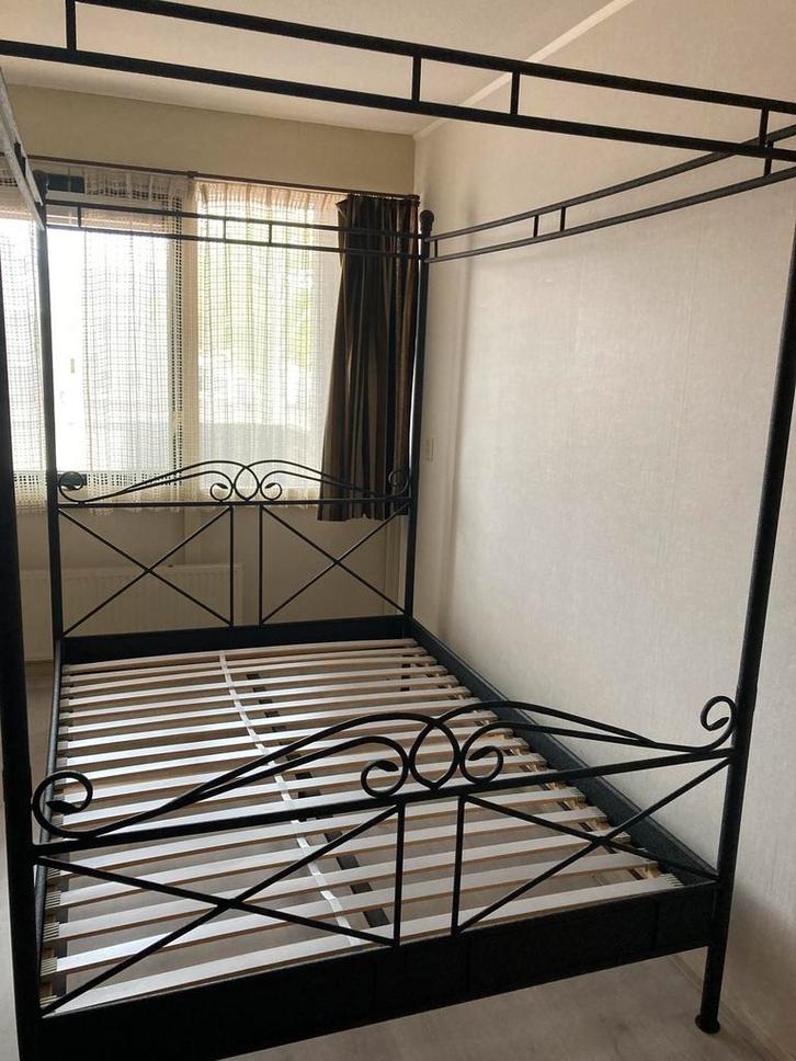 Hemelbed zsm ophalen 140/200 2 persoonsbed, Huis en Inrichting, Slaapkamer | Bedden, Tweepersoons, Ophalen