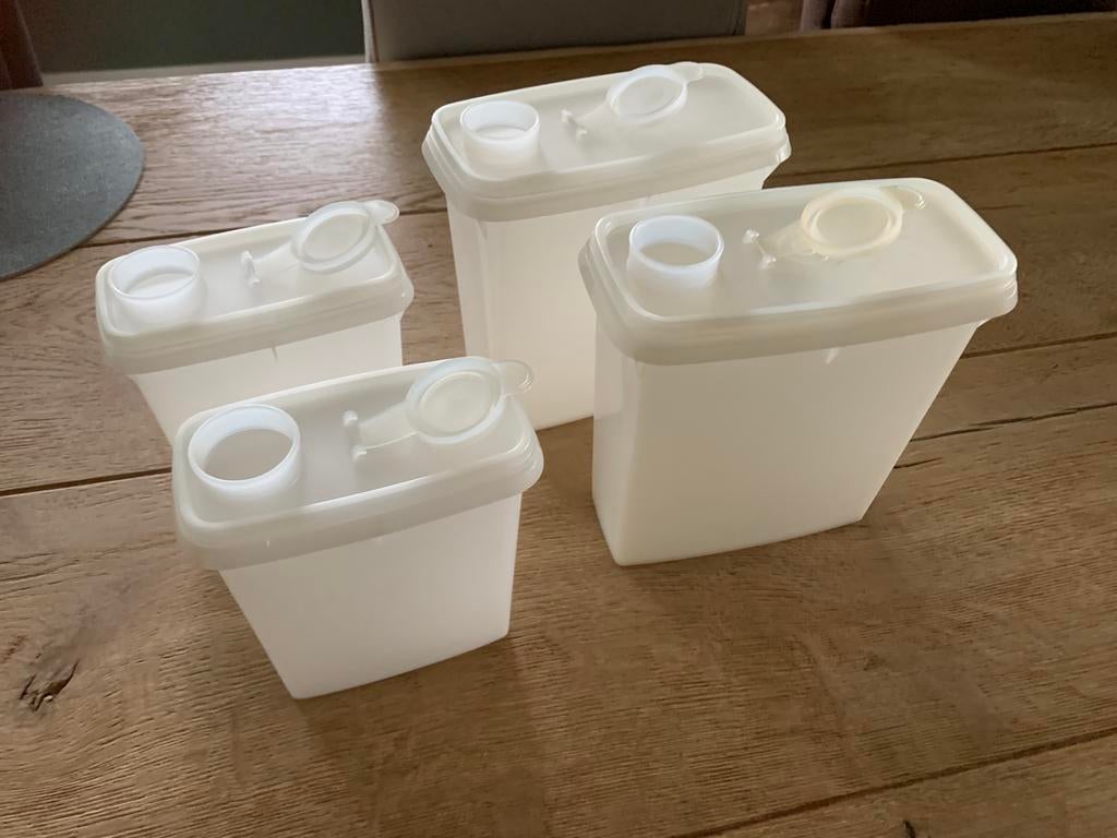 Retro Tupperware strooibussenset / schenkkannen set, Huis en Inrichting, Keuken | Tupperware, Gebruikt, Tupperware, Beker of Kan