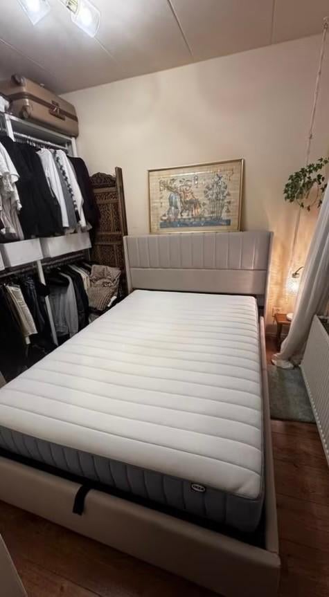 Bed met opbergruimte (140x200), Huis en Inrichting, Slaapkamer | Bedden, Ophalen, Beige, Tweepersoons, 140 cm