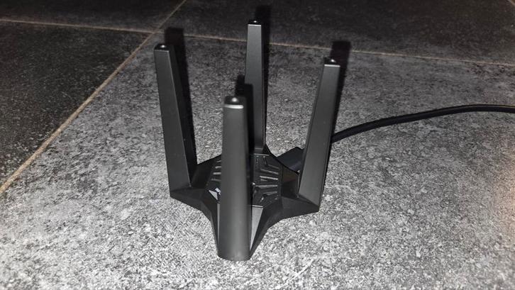 WAVLINK USB WiFi Adapter met 4 antennes, Computers en Software, Routers en Modems, Zo goed als nieuw, Ophalen of Verzenden