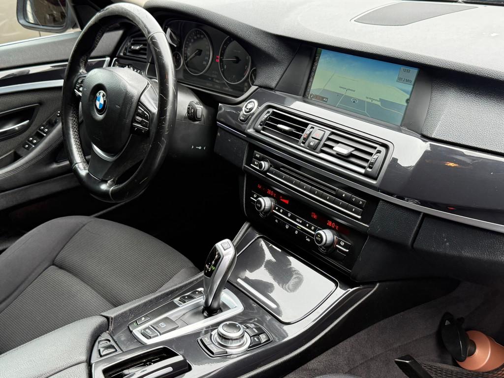 BMW 5-serie 520i Executive Automaat Navi Cruise Airco Pdc Ni, Auto's, Automaat, Euro 5, Achterwielaandrijving, Gebruikt