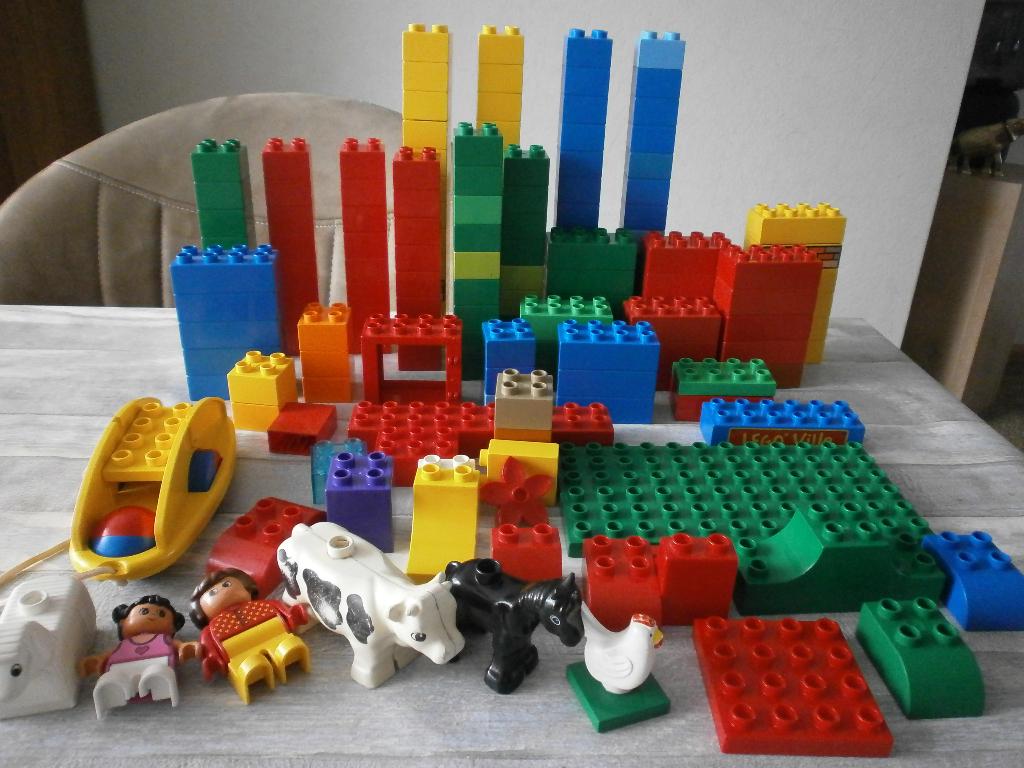 Lego Duplo bouwstenen - poppetjes - dieren en grondplaat, Ophalen of Verzenden, Zo goed als nieuw, Losse stenen, Duplo