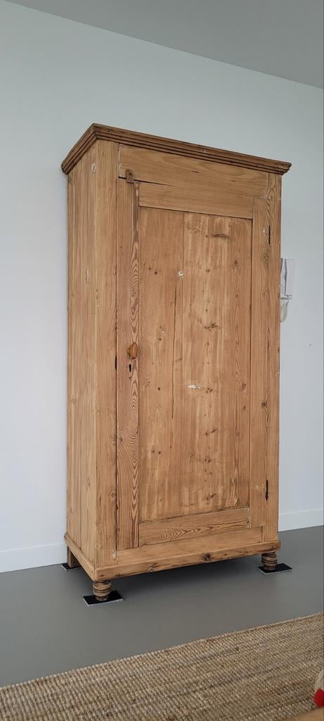 Oud grenen kast, Ophalen, Gebruikt