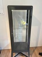 Vitrine Kast Metaal, Huis en Inrichting, Kasten | Vitrinekasten, Zo goed als nieuw, Metaal, 150 tot 200 cm, 25 tot 50 cm