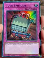 Yu-Gi-Oh! Toon Briefcase DLCS 1st Ed M/NM !, Hobby en Vrije tijd, Verzamelkaartspellen | Yu-gi-Oh!, Verzenden, Zo goed als nieuw