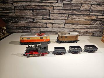 3x smalspoorlokomotief supertoestand HOspoor modeltrein 1:87 beschikbaar voor biedingen