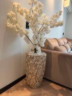 Schelpen Vaas met Bloesemboom, Overige materialen, 50 tot 75 cm, Wit, Ophalen of Verzenden