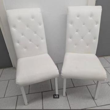 4 stuks wit leren eetkamerstoelen beschikbaar voor biedingen