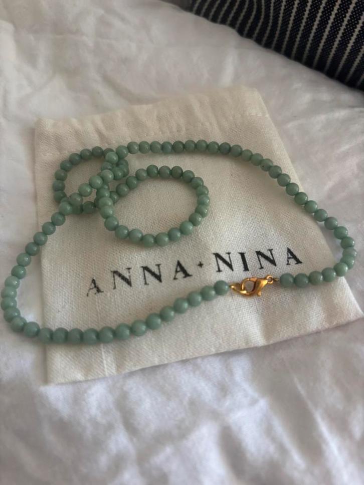 Anna + Nina groene jade ketting goudkleurig slotje, 42 cm, Sieraden, Tassen en Uiterlijk, Kettingen, Nieuw, Steen of Mineraal