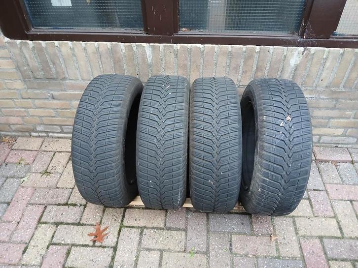 banden (Winter) Wielen 4x vredestein snowtrak 195/65R R15, Auto-onderdelen, Banden en Velgen, Banden en Velgen, Winterbanden, 15 inch