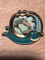 Efteling jubileum pin 50 jaar Ezeltje strek je, Verzamelen, Efteling, Ophalen of Verzenden, Zo goed als nieuw, Button of Speldje
