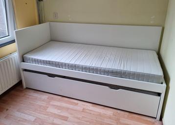 Ikea logeerbed