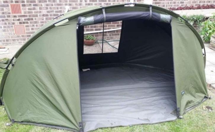 ATOM brolly met overwrap en grondzijl, Watersport en Boten, Hengelsport | Karpervissen, Gebruikt, Overige typen, Ophalen of Verzenden