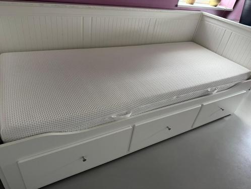 Hemnes bedbank met drie lades (excl. matras), Huis en Inrichting, Slaapkamer | Bedden, Gebruikt, Tweepersoons, 80 cm, 200 cm, Hout