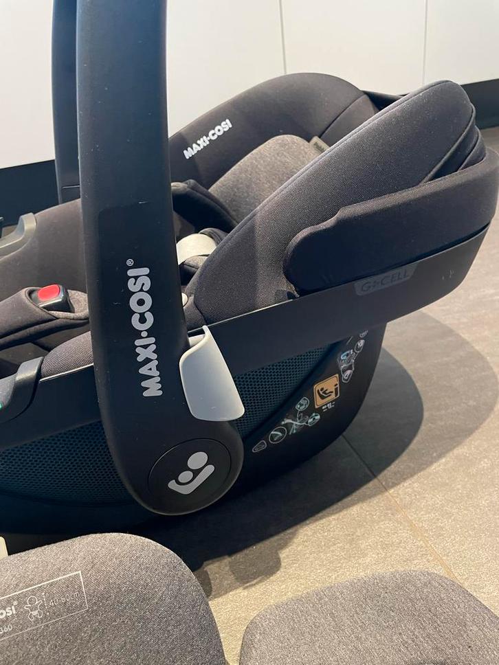 Maxi Cosi Pebble 360 + FamilyFix 360 + Spiegel, Kinderen en Baby's, Autostoeltjes, Zo goed als nieuw, Maxi-Cosi, 0 t/m 13 kg, Isofix