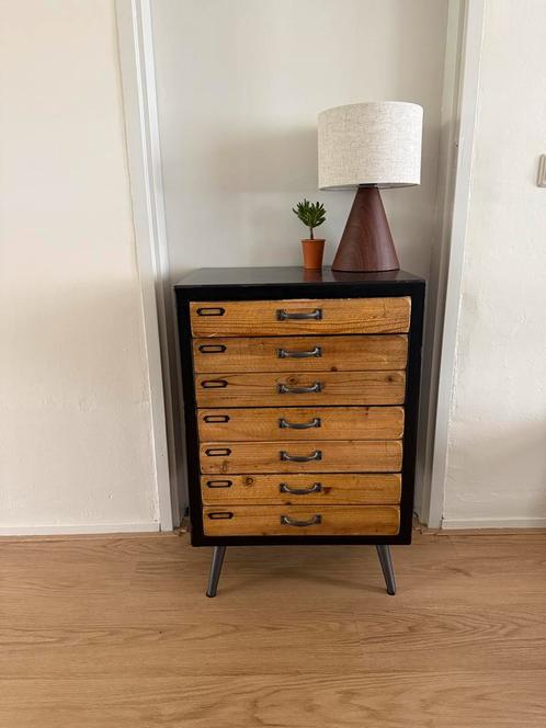 Dutchbone Sol Large ladekast / kabinet vintage look, Huis en Inrichting, Kasten | Ladekasten, Zo goed als nieuw, Minder dan 100 cm