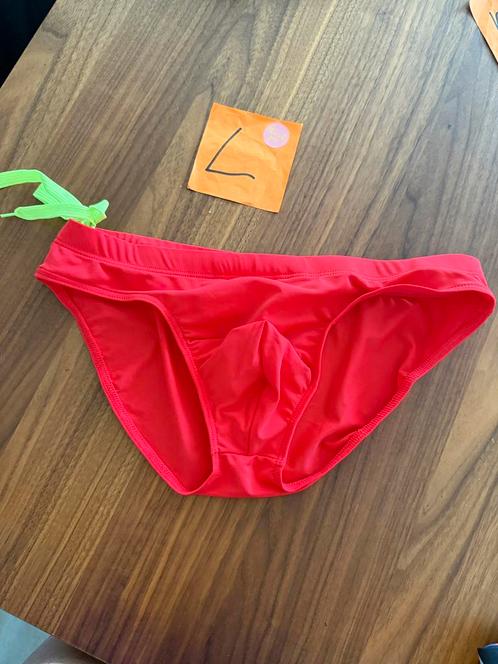 zwemslip, rood, maat L,, Kleding | Heren, Badmode en Zwemkleding, Zwemslip, Maat 52/54 (L), Rood, Ophalen of Verzenden